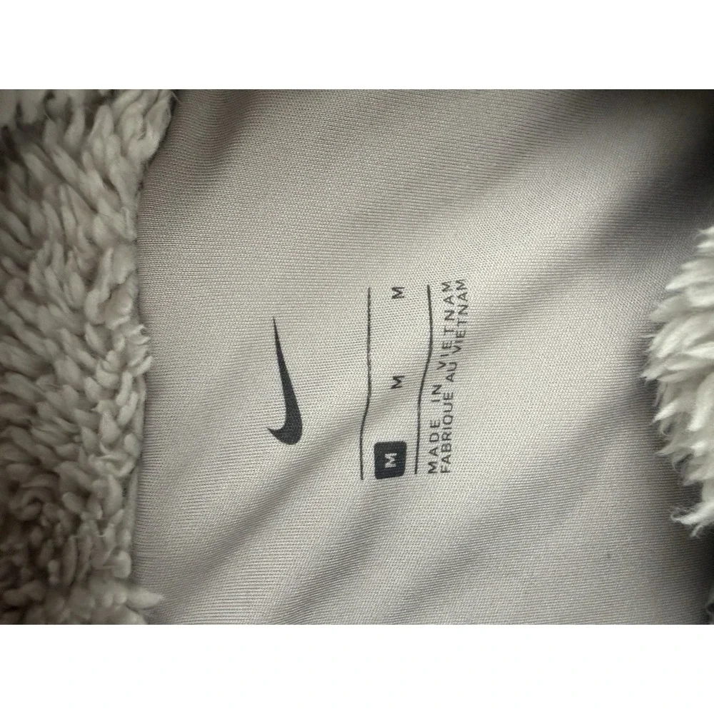 Nike Sweater Womens Medium Cream Sherpa Therma Fleece Training High Neck Ladies